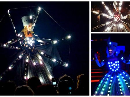 Licht Prinses: Betoverende LED Performance voor elk event! Flexibel, magisch duo met LED Prins Steltenloper beschikbaar. Boek nu voor een uniek lichtspektakel!