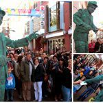 Ontvang uw gasten met flair! Boek de Kaartjesknipper Levend Standbeeld voor een unieke, interactieve ervaring op uw evenement.