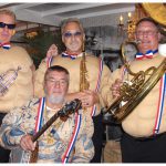 Boek het Bodybuilders Dixieland Looporkest voor een onvergetelijk evenement. Breed repertoire, flexibele bezetting. Swingend of ontspannen, het perfecte geluid voor uw feest!