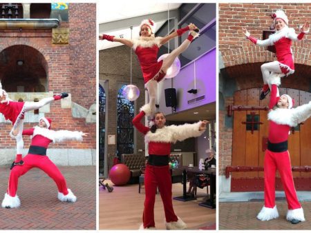 Betover je kerstevenement met de unieke grond acrobatiek show van de Kerst Acrobaten. Interactief, feestelijk en magisch entertainment. Boek nu!