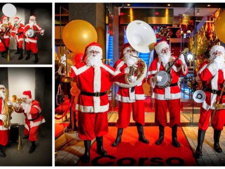 Dit Kerstmannen Dixieland Orkest speelt een voor iedereen herkenbaar repertoire in dixie-stijl. Boek nu!