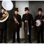 Dit Uitvaart Dixieland Orkest speelt een voor iedereen herkenbaar repertoire in dixie-stijl. Boek nu!