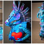 etover je evenement met de Zeepaardjes Steltenlopers in Blauw: mobiele magie omringd door bellen. Boek nu voor een zee van plezier!