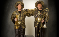 Dit Oosters Dixieland Looporkest speelt een voor iedereen herkenbaar repertoire in dixie-stijl. Boek nu!