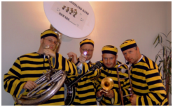 Dit Daltons Dixieland Orkest speelt een voor iedereen herkenbaar repertoire in dixie-stijl. Boek nu!