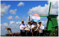 Dit Delfts Blauw Dixieland Orkest speelt een voor iedereen herkenbaar repertoire in dixie-stijl. Boek Nu!