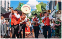 Dit Dixieland Orkest met Bolhoed speelt een voor iedereen herkenbaar repertoire in dixie-stijl. Boek nu!