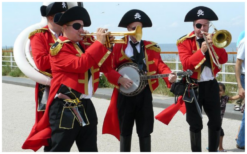 Dit Piraten Dixieland Orkest speelt een voor iedereen herkenbaar repertoire in dixie-stijl. Boek nu!