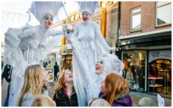 Boek White Diva’s Steltenlopers voor stijlvol en elegant entertainment. Perfect voor winterevents, gala’s en ontvangsten. Sprookjesachtig, wit en betoverend stelten-entertainment!