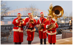 Boek het Dixieland Kerstmannen Looporkest voor een onvergetelijk evenement. Breed repertoire, flexibele bezetting. Swingend of ontspannen, het perfecte geluid voor uw feest!