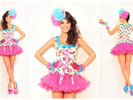 Cupcake White Pink Girls: Voeg zoete charme toe aan uw evenement met stijlvolle gastvrijheid en opvallende promotie. Ervaar het nu!
