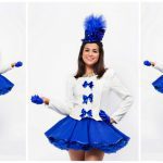 Blue & White Promo Girls: Stijlvolle gastvrijheid en opvallende promotie. Voeg allure toe aan uw evenement!