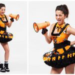 Ontvang unieke voetbalsfeer op uw evenement met Voetbal Girls Oranje: Thema outfit, serveren en entertainment in één. Leer meer!