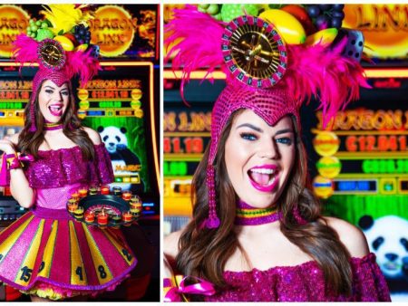 Ontdek de spanning met de Smoothie Roulette Girls! Draai en win prijzen of heerlijke smoothies. Perfect entertainment voor elk evenement.