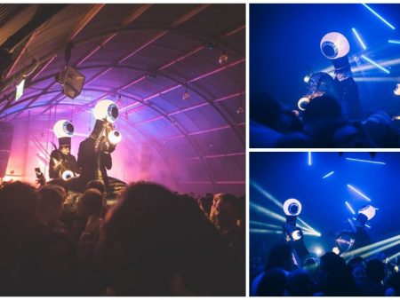 Betoverende Zilveren Vreemde Ogen Steltenlopers: Intrigerende reis naar de ruimte. Verlichte betovering voor diverse evenementen!