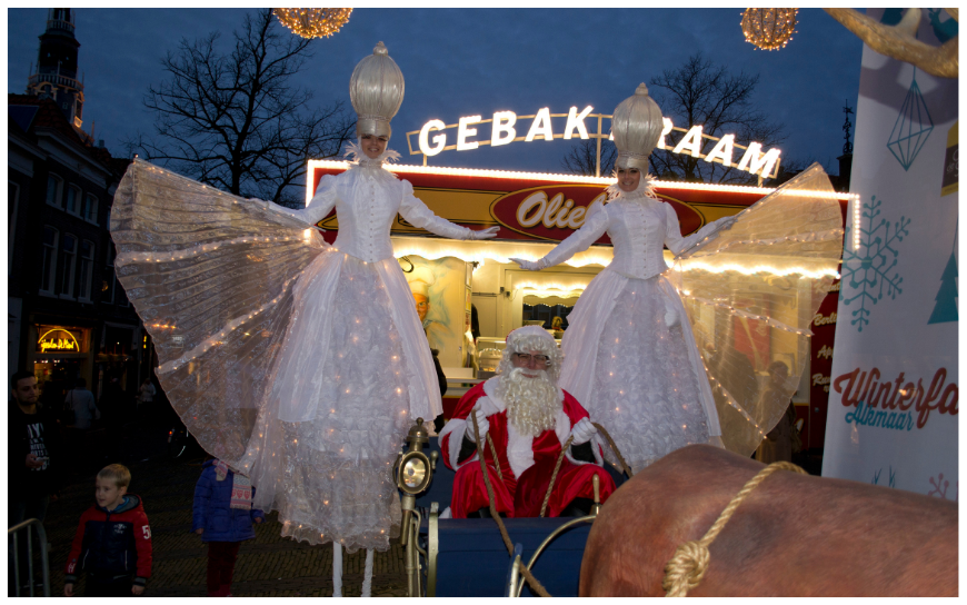 De Witte Winter Feeën Steltenlopers brengen elegante wintermagie naar elk evenement. Perfect voor kerst, bruiloften en winkelcentra. Stijlvol, interactief en betoverend entertainment in sprookjesachtige sfeer.