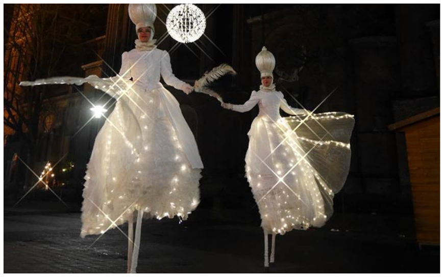 De Witte Winter Feeën Steltenlopers brengen elegante wintermagie naar elk evenement. Perfect voor kerst, bruiloften en winkelcentra. Stijlvol, interactief en betoverend entertainment in sprookjesachtige sfeer.