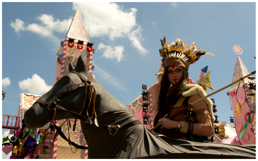 De Indiaanse Dromenvangers Steltenlopers op paarden brengen magie, cultuur en indrukwekkend visueel spektakel naar elk evenement. Perfect voor festivals, themafeesten en ontvangst. Boek deze unieke act!