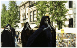 Ervaar de Betovering van de Mystieke Steltenlopers: Een Reis naar het Onbekende!