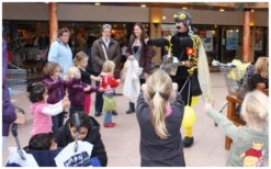 Ontdek de magie van de Muzikale Bij: betoverend entertainment voor elk evenement! Boek nu en geniet van unieke muzikale avonturen.