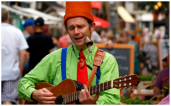 Ontdek de magie van de muzikale Zingende Bioloog! Natuur, muziek en entertainment voor jong en oud. Boek nu voor een onvergetelijke natuurbeleving op jouw evenement!