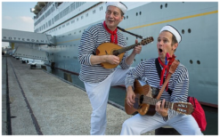 Zingende Matrozen brengen meer dan 50 zeemansliedjes en romantische melodieën. Boek nu voor nautisch feestplezier op jouw evenement!