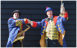 Boek het Clowns Dixieland Looporkest voor een onvergetelijk evenement. Breed repertoire, flexibele bezetting. Swingend of ontspannen, het perfecte geluid voor uw feest!