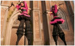 Pink & Spannend Steltenlopers brengen een mysterieuze, roze uitstraling en verrassend entertainment naar elk event. Perfect voor festivals, winkelcentra en ontvangst. Een opvallende act vol kleur en spanning.