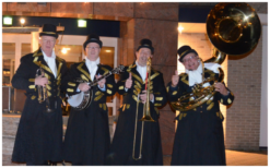 Boek het Gala Ceremonieel Dixieland Looporkest voor een onvergetelijk evenement. Breed repertoire, flexibele bezetting. Swingend of ontspannen, het perfecte geluid voor uw feest!