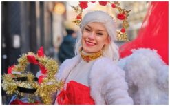 Rode Engelen Steltenlopers: Warmte en magie op stelten! ❤️✨ De Rode Engelen Steltenlopers brengen een bijzondere sfeer naar elk (kerst)evenement. Met hun opvallende rode kostuums en uitgestrekte vleugels zorgen ze voor een indrukwekkend schouwspel. Ze stralen positiviteit uit en laten een blijvende indruk achter op het publiek. Naast hun visuele pracht delen ze mooie (kerst)wensen en versterken ze de sfeer met muzikale begeleiding. Perfect voor beurzen, openingen en winterse festiviteiten. Boek nu en geef jouw evenement een hartverwarmende en onvergetelijke touch!