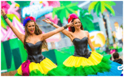 Kleurrijke Regenboog Steltenlopers brengen een explosie van kleur, energie en vrolijkheid naar elk evenement. Perfect voor festivals, ontvangst, winkelcentra en kinderentertainment. Een levendig visueel spektakel.