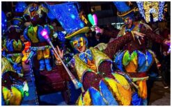 Boek Circus Straat Parade by Night voor spectaculair LED-circus entertainment. Met jongleurs, steltenlopers en livemuziek. Perfect voor festivals, winkelcentra en avondevents!
