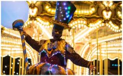 Boek Circus Straat Parade by Night voor spectaculair LED-circus entertainment. Met jongleurs, steltenlopers en livemuziek. Perfect voor festivals, winkelcentra en avondevents!