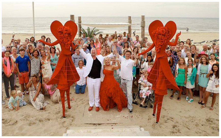 Harten Girls Steltenlopers brengen liefde, charme en feestelijke sfeer naar elk event. Perfect voor Valentijn, bruiloften, Moederdag, festivals en ontvangst. Een romantische, vrolijke en betoverende act.