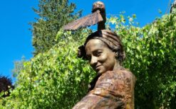 Tango Danseres Levend Standbeeld huren? Passionele Spaanse dansact voor ontvangst, festival, beurs of winkelcentrum. Interactief, stijlvol en een echte blikvanger vol tango magie.