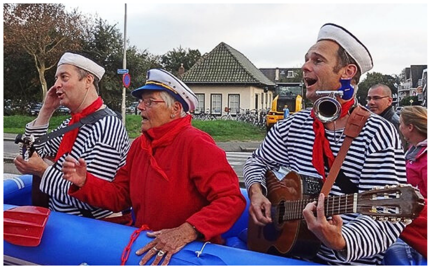 Vaar mee op de muzikale zee met de Zingende Matrozenboot. Meer dan 50 zeemansliedjes op jouw evenement. Boek nu voor nautisch feestplezier!
