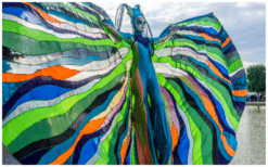 Ervaar betoverende kleurendans met Colours Steltenlopers. Levendige kostuums en ritmische muziek creëren een visueel spektakel voor elk evenement!