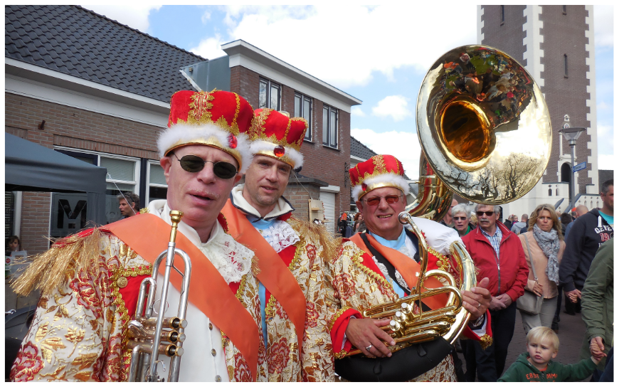 Boek het Konings Dixieland Looporkest voor een onvergetelijk evenement. Breed repertoire, flexibele bezetting. Swingend of ontspannen, het perfecte geluid voor uw feest!