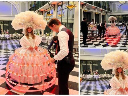 Betover uw gasten met de Champagne Diva Wit met Rode Led! Stijlvolle catering op wielen met een unieke ‘rok’, nu met LED-verlichting voor extra flair. Perfect voor diverse gelegenheden.