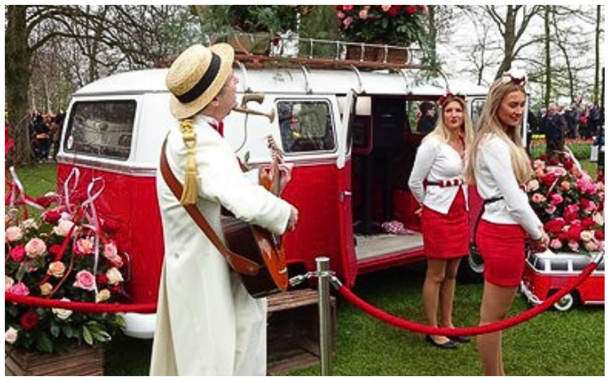 Ervaar liefdevolle klanken met De Valentijn Muzikant. Boek nu voor een intieme muzikale act op maat, perfect voor Valentijn en andere liefdevolle gelegenheden!