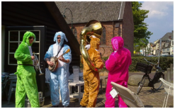 Boek het Bonte Paashazen Dixieland Looporkest voor een onvergetelijk evenement. Breed repertoire, flexibele bezetting. Swingend of ontspannen, het perfecte geluid voor uw feest!