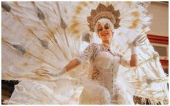 Elegante Witte Pauwen Steltenlopers STE-5187-039 Prima Entertainment 1