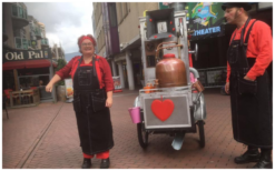 Betover uw gasten met de Hartjes Machine: verse snoephartjes vol liefde. Perfect voor thema-evenementen en speciale gelegenheden. Neem contact op voor beschikbaarheid!