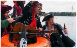 Hijs de zeilen voor de Zingende Piratenboot! ⚓ Deze unieke mobiele act brengt een vloedgolf aan vrolijke zeemansliedjes, live muziek en interactief piratenplezier. Perfect voor maritieme festivals, havenfeesten en stoere evenementen. Boek deze spectaculaire piraten-act en ga mee op een muzikale ontdekkingsreis!