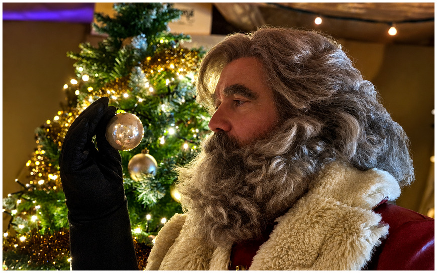 Luxe Filmkerstman met Kerstelf in exclusief kerstkostuum voor kerstentertainment en Meet & Greet.